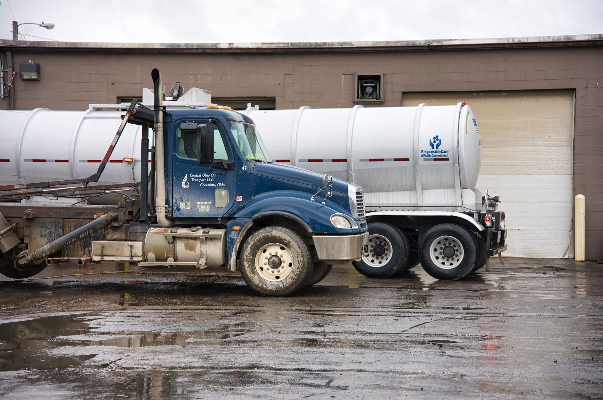 Industrial cleaning and maintenance services